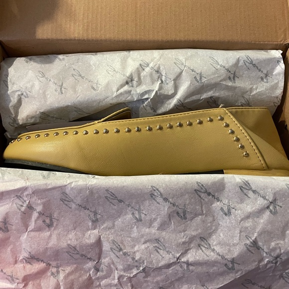 Shoes - Lovely studded leather mustardy yellow color ‘seven7’ flat shoes